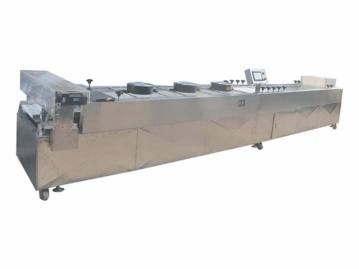 Sugar candy forming and cutting machine